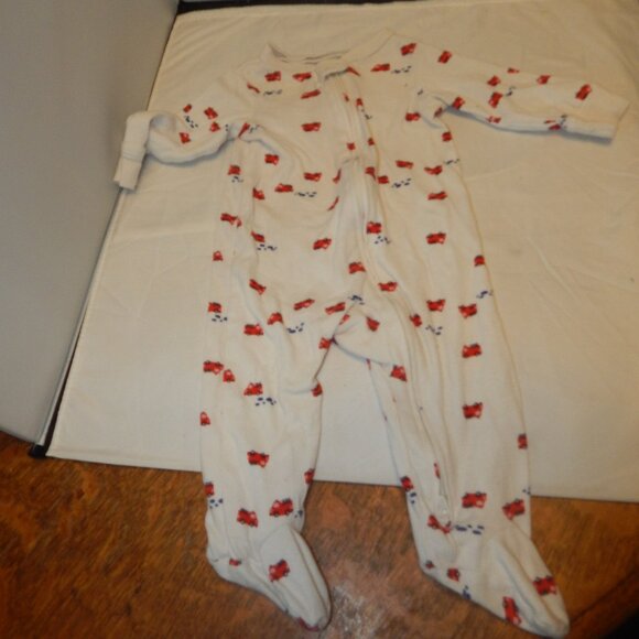 Carter's set of 2 fire truck footies 6 months - Picture 1 of 6
